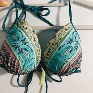 NEVER WORN Target Bikini Top size 36B/Medium